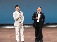 「ブッチャーブラザーズ結成35周年記念ライブ『売れるためにはやめないこと！』」を行ったブッチャーブラザーズのリッキーとぶっちゃあ（左から）。