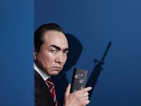 「ゴルゴ13」より、元ゴルゴを演じる小日向文世。