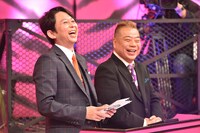 （左から）有吉弘行、出川哲朗。(c)TBS