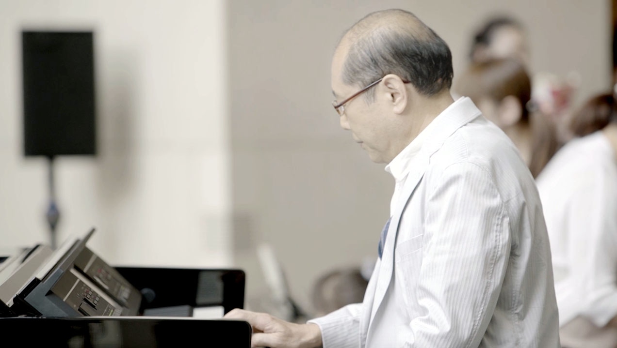 「『音楽を、もう一度。』 ヤマハ クラビノーバ CVP-700シリーズ動画」のワンシーン。
