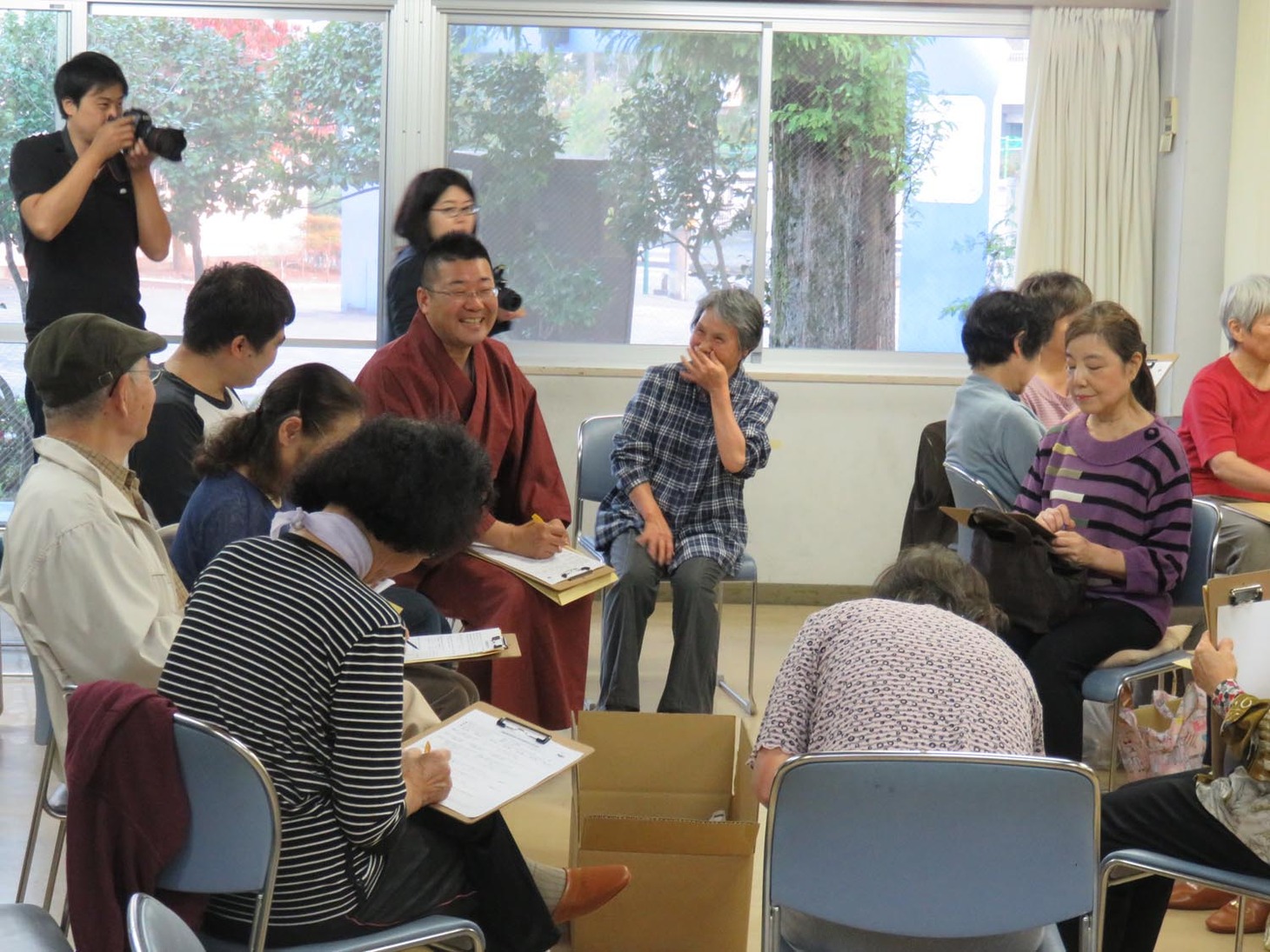 「茶話会」の様子。