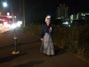 「てくてく歩いてチャリンチャリン1歩1円」のワンシーン。(c)テレビ東京