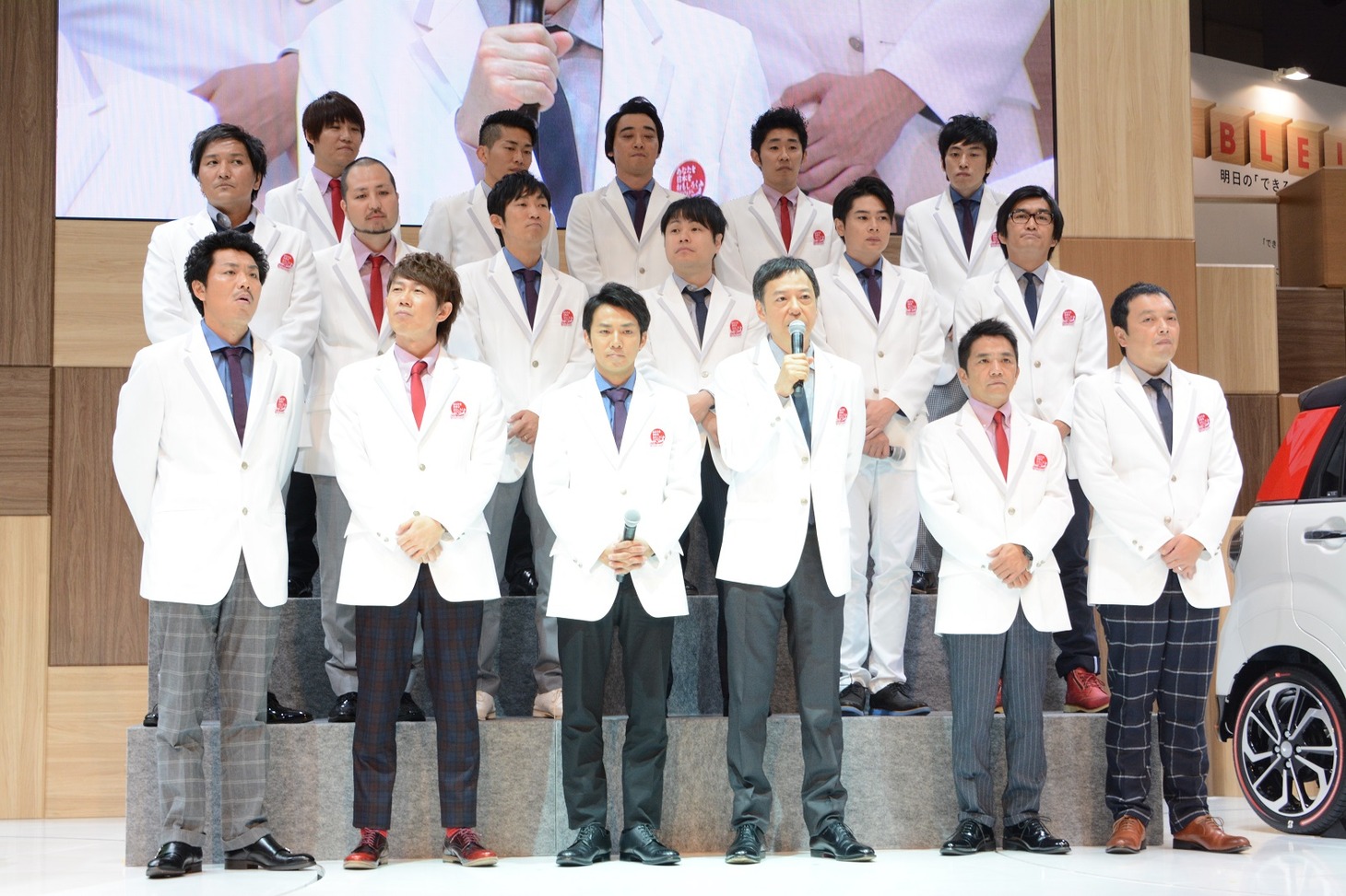 「ダイハツ『キャスト』新プロジェクト発表会」のプロジェクトリーダーに選ばれた芸人たち。
