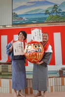 紅白出場の公約を発表したクマムシ。