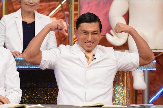 「駆け込みドクター！運命を変える健康診断」の「病気にならない筋肉を鍛えるぞスペシャル！」に出演するオードリー春日。(c)TBS