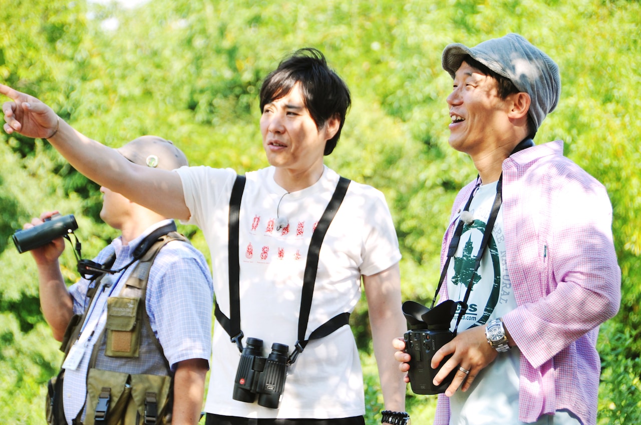 「優しい気持ちになれる」ヒデとライセンスがバードウォッチングに夢中
