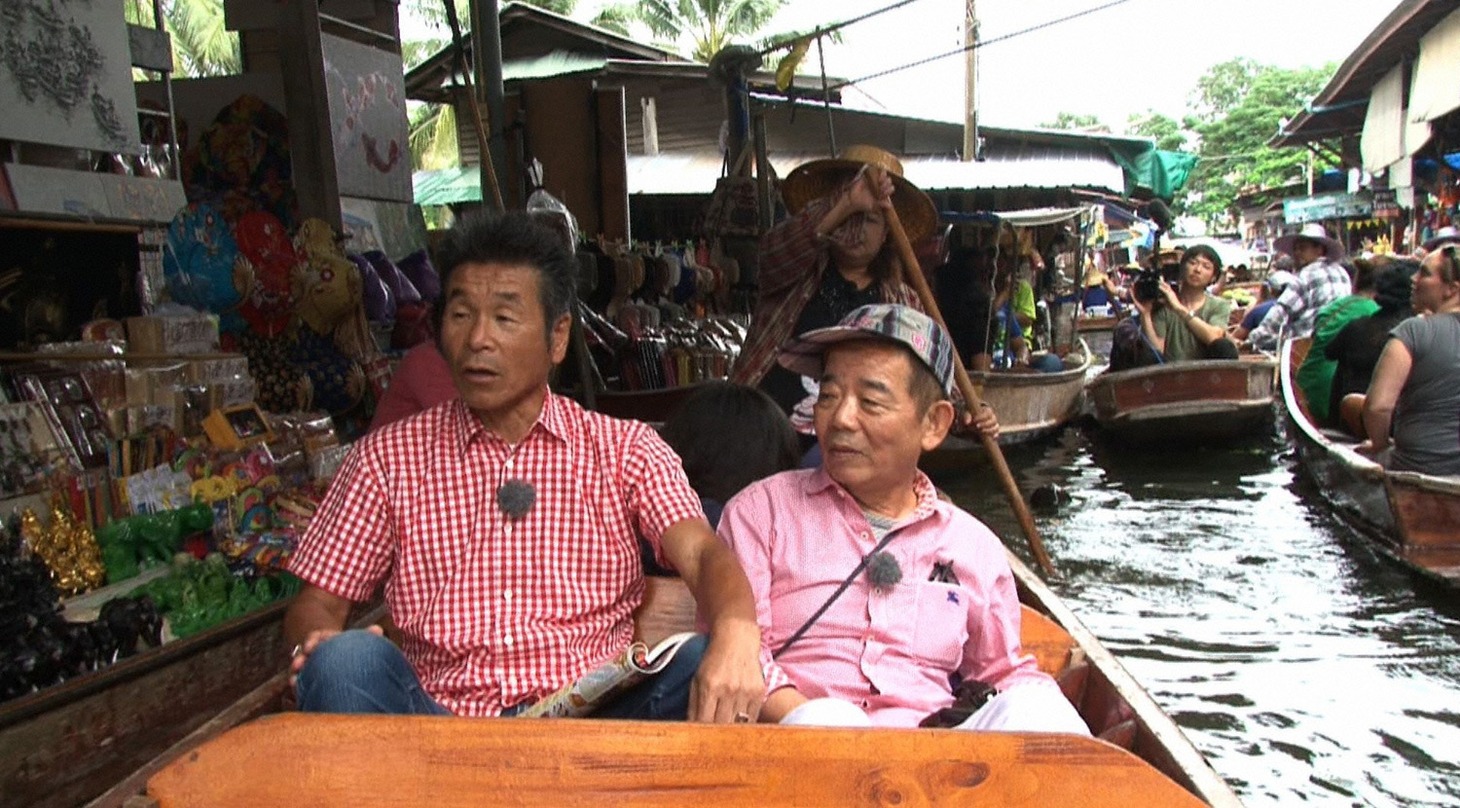 タイの旅を楽しむ間寛平と池乃めだか（左から）。(c)MBS