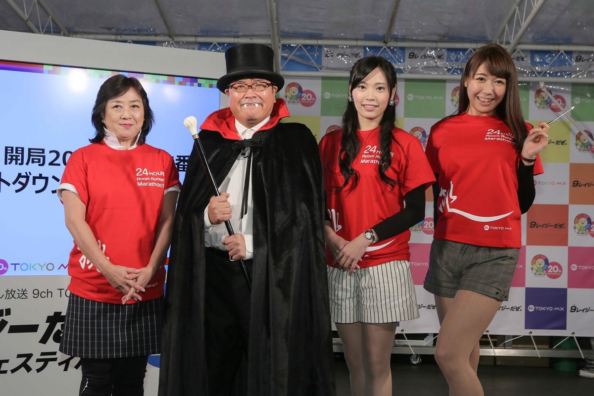 左から大村朋子、カンニング竹山、松本圭世、穂川果音。