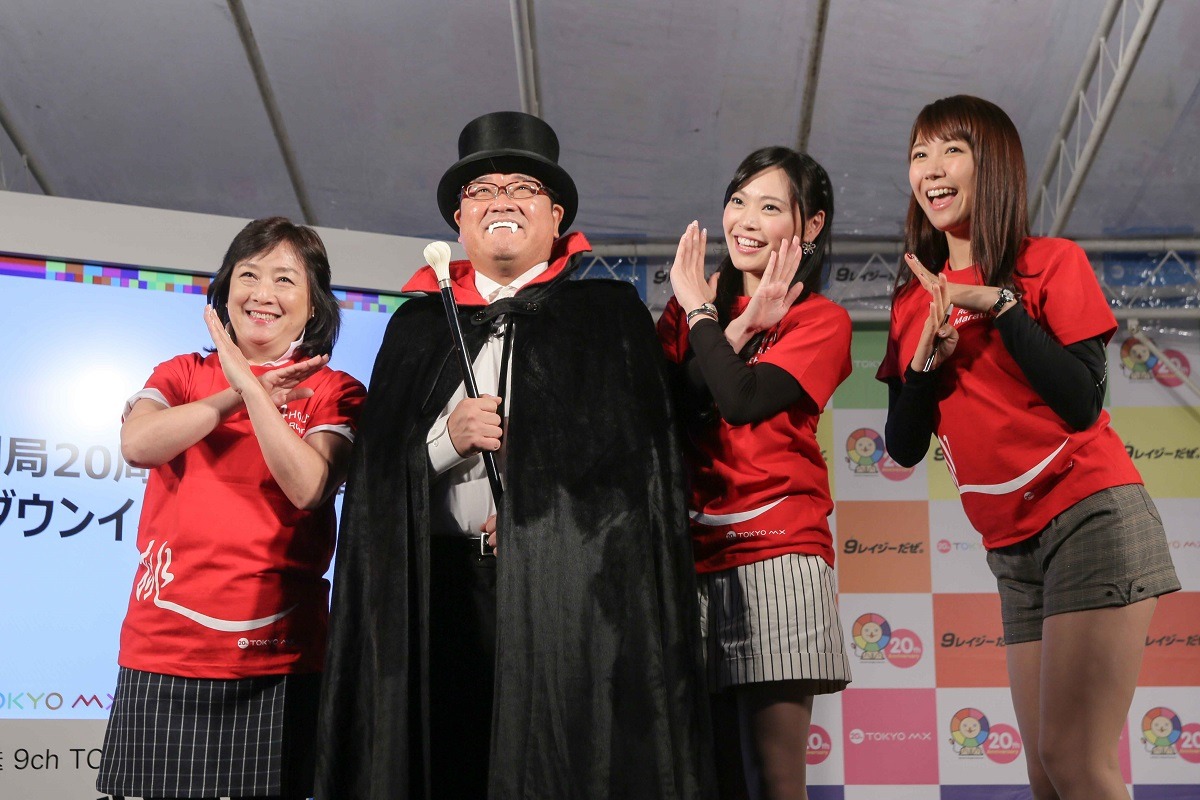 左から大村朋子、カンニング竹山、松本圭世、穂川果音。