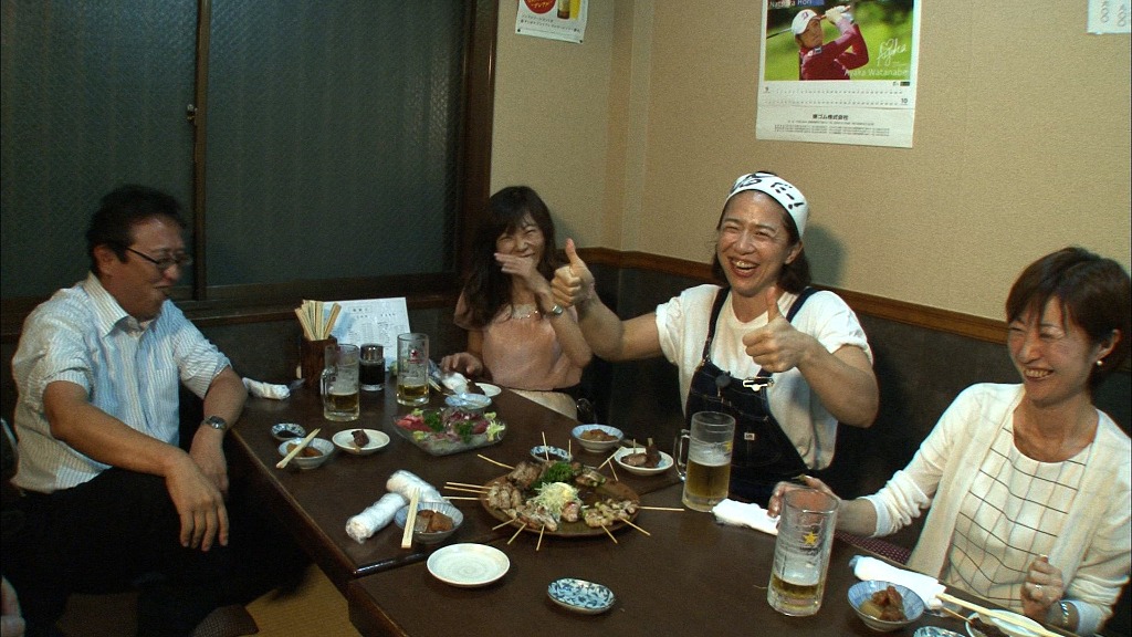 浜口京子（右から2人目）。(c)TBS