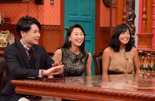左から平成ノブシコブシ吉村、浅田舞、坂口佳穂。(c)日本テレビ