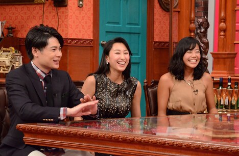 左から平成ノブシコブシ吉村、浅田舞、坂口佳穂。(c)日本テレビ