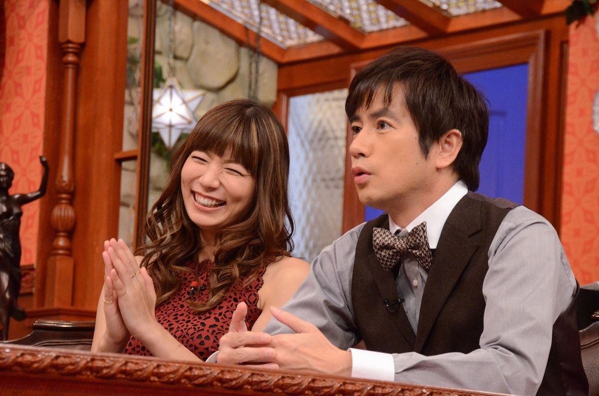 左から青木愛、羽鳥慎一。(c)日本テレビ