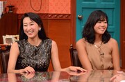 左から浅田舞、坂口佳穂。(c)日本テレビ