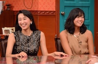 左から浅田舞、坂口佳穂。(c)日本テレビ