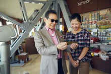 「ブラタモリ」＃22 札幌編のワンシーン。(c)NHK