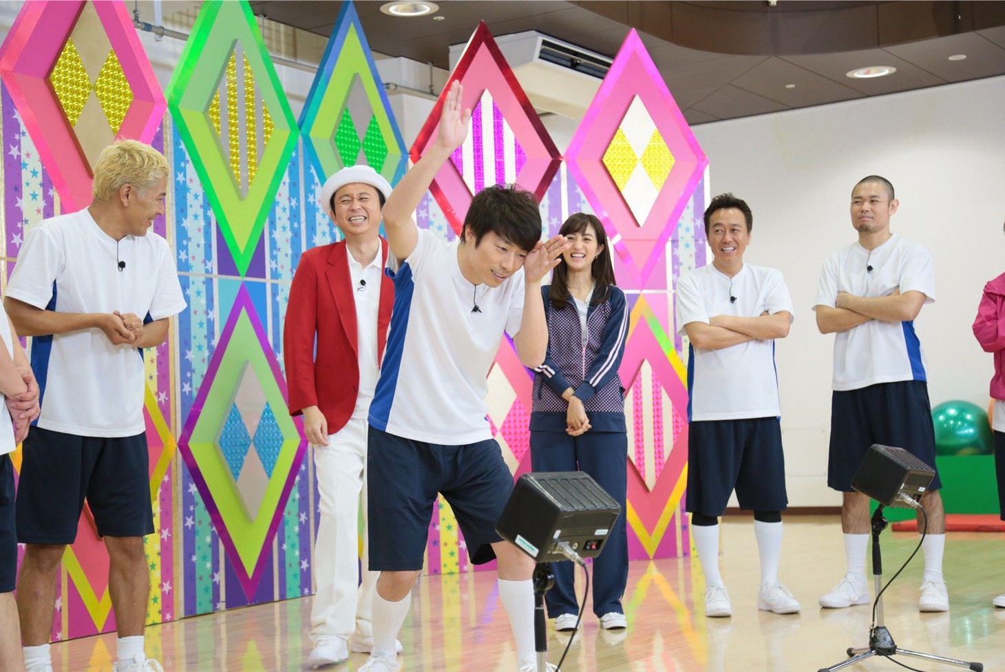 「ロンドンハーツ」の「過信するな!!秋の体力診断」のワンシーン。(c)テレビ朝日