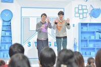 左から、ムロツヨシ、ココリコ田中。(c)NHK