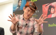 ハンバーグ師匠に扮したスピードワゴン井戸田潤。