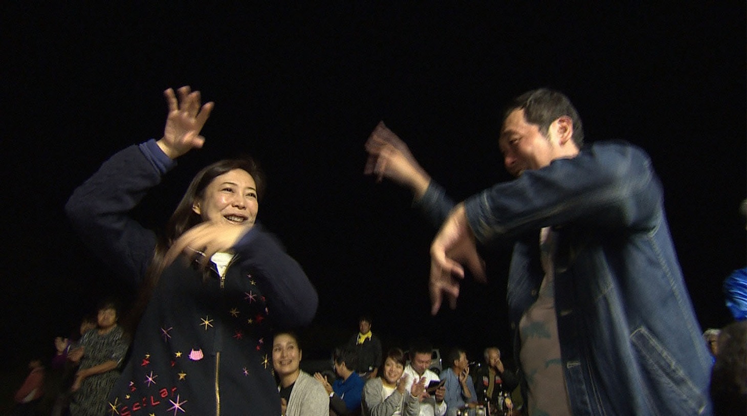 「島遊び」に参加する椿鬼奴、グランジ佐藤（左から）。(c)読売テレビ