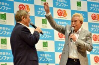 （左から）ビートたけしとガダルカナル・タカ。