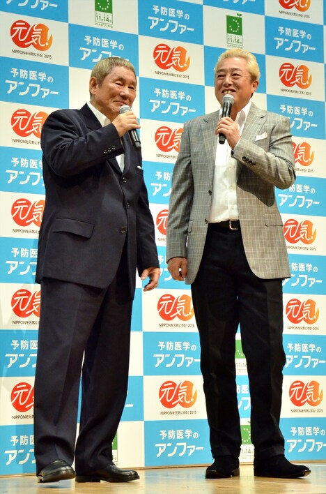 （左から）ビートたけしとガダルカナル・タカ。