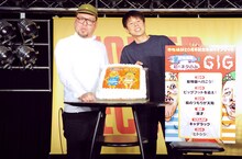 「野性爆弾 20周年記念単独ライブDVD『野性爆弾 初！ネタのみGIG』」の発売記念イベントに登場した野性爆弾。