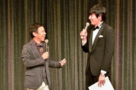 （左から）ナインティナイン岡村と博多大吉。