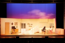 DVD「さまぁ～ずライブ10 」のワンシーン。(c)2015 HORIORO INC.