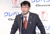 大幸薬品株式会社の取締役専務・吉川友貞氏。