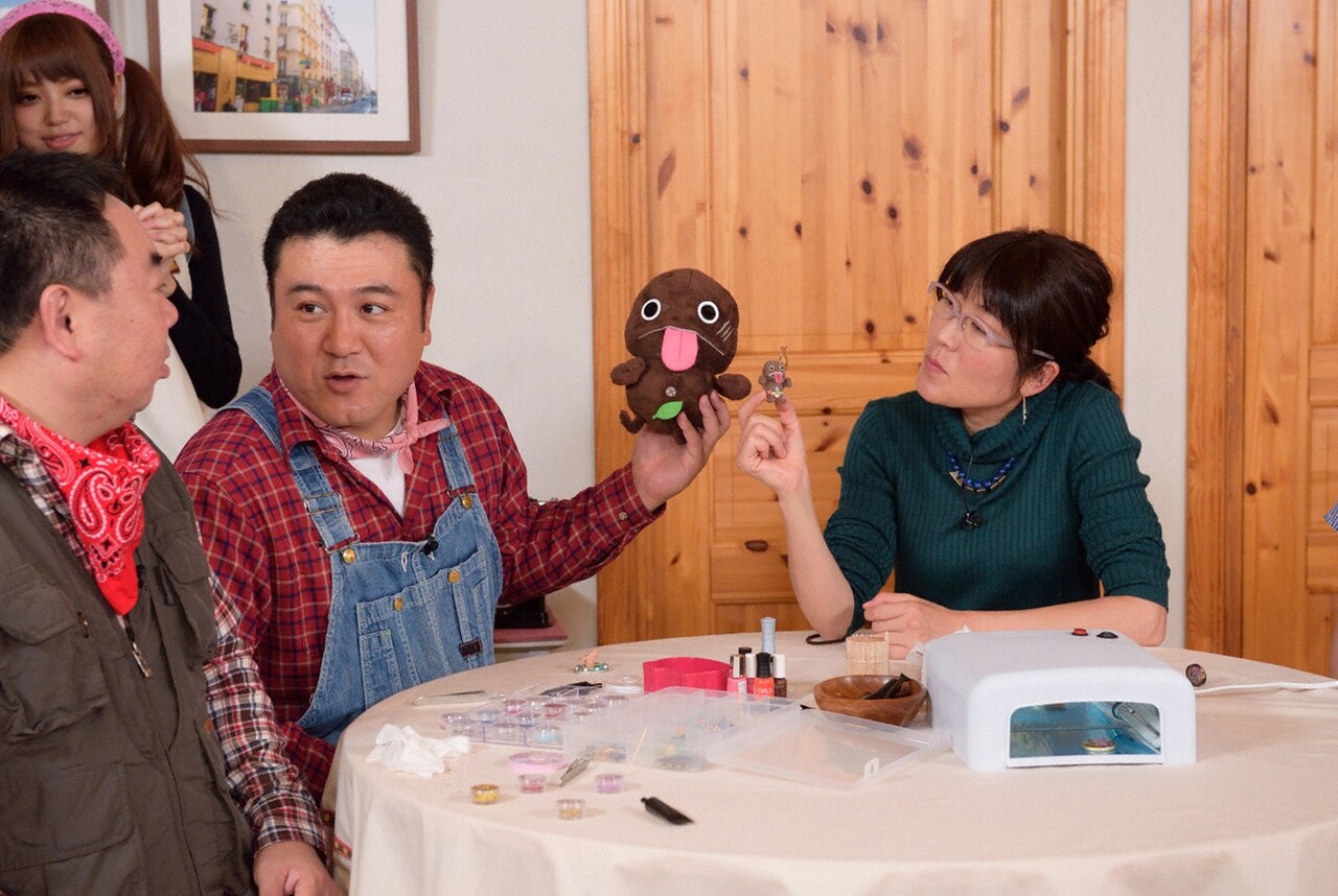 「楽しいー！」ザキヤマがペンダントを手作り、光浦の手芸講座に夢中