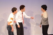 「那須と阿諏訪と金井が3人の男を演じるライブ『芝居う！（しばう）』」のワンシーン。