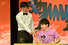 オードリー若林（右）。