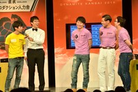 プロダクション人力舎軍のリーダー・キングオブコメディ高橋（左端）が話したシーン。