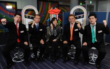 「聞きにくい事を聞く」ゴールデンSPに出演する（左から）タカアンドトシ、八木亜希子、サンドウィッチマン。(c)テレビ朝日