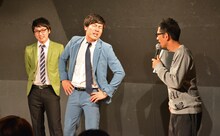 ぐりんぴーすとMCのアンタッチャブル柴田（右）。