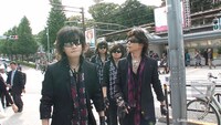 「X JAPAN Toshl スウィーツKURENAI」のワンシーン。