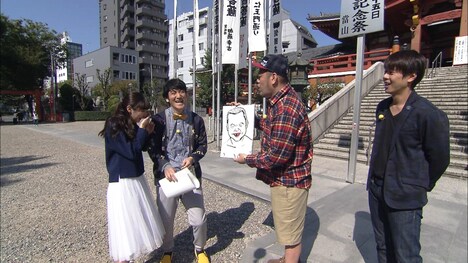 左から新川優愛、ココリコ田中、野性爆弾。(c)メ~テレ