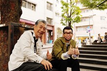 「じゅん散歩」に出演した（左から）高田純次と槇原敬之。(c)テレビ朝日