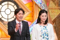 左からナインティナイン矢部、岩本乃蒼アナウンサー。(c)日本テレビ