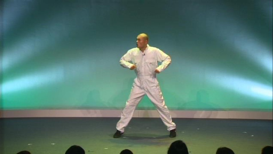 「フラッシュモブ」のワンシーン。