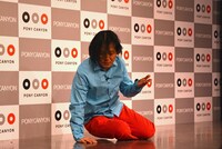 新ネタを披露する永野。