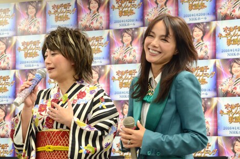 左から、水谷千重子と相川七瀬。