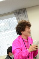 特別記者として会見に参加した林家ペー。