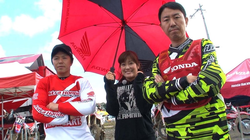 「Honda オフロード・ミーティング」に参戦するチュートリアル福田（右）。(c)BS11