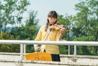 映画「オケ老人！」のワンシーン。(c)「オケ老人！」製作委員会