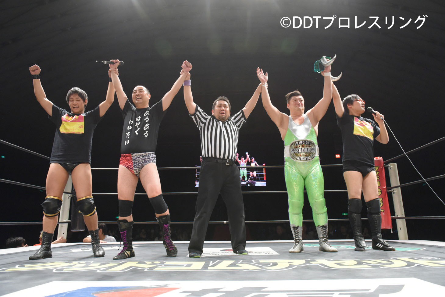 てのりタイガー渡瀬、レイザーラモンRG（左から2人）。南海キャンディーズ山里、スーパー・ササダンゴ・マシン（右から2人）。