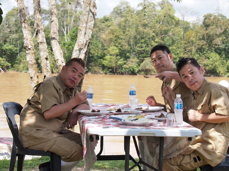 DVD「東野・岡村の旅猿7 プライベートでごめんなさい…マレーシアでオランウータンを撮ろう！の旅 ワクワク編 プレミアム完全版」 (c)「東野・岡村の旅猿7」製作委員会