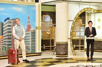 厚切りジェイソンと、駒田健吾TBSアナウンサー（右）。(c)TBS