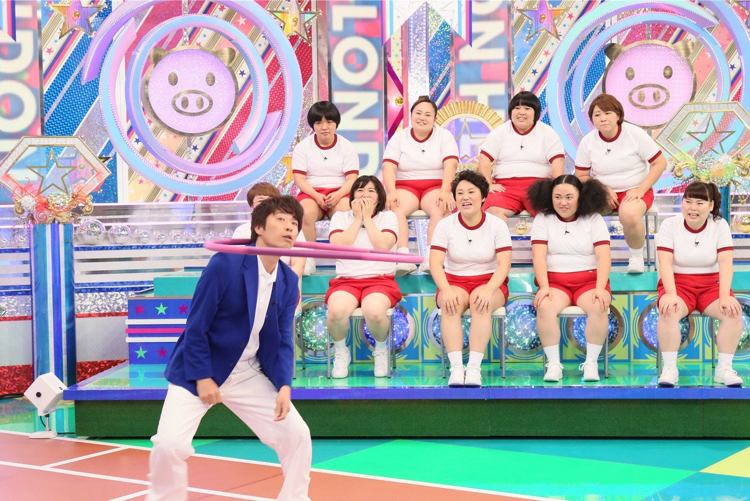 「ロンドンハーツ」の「動けるおデブ女王決定戦」のワンシーン。(c)テレビ朝日